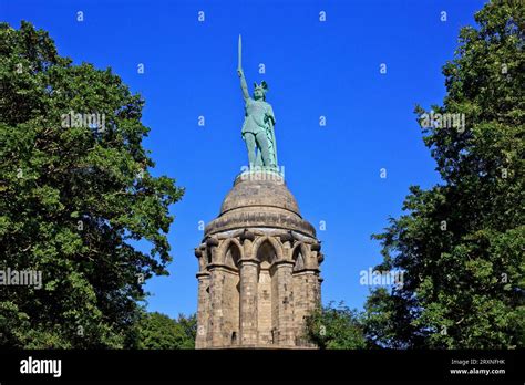  La Bataille de la Forêt de Teutoburg: Un Triomphe Germanique qui fit Trembler Rome